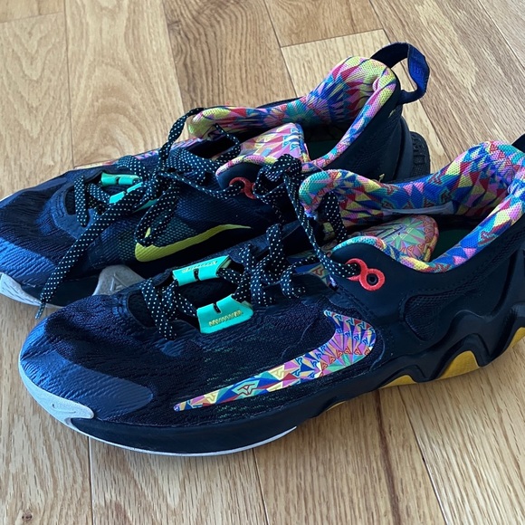 Nike Youth Giannis Immortality 2 Black Sneakers with Multicolor Accents - Picture 3 of 8